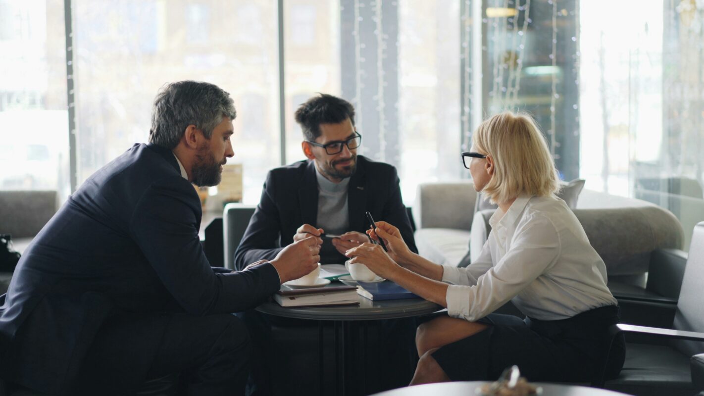 retained vs contingent executive search comparison